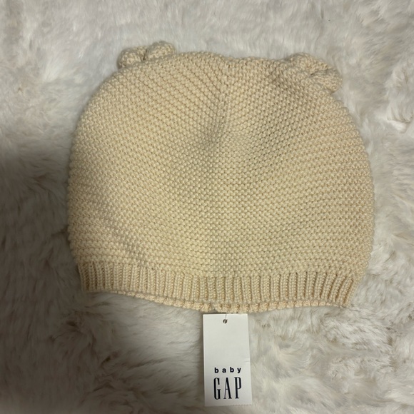 Baby Gap Crochet Bear Hat - Picture 2 of 3